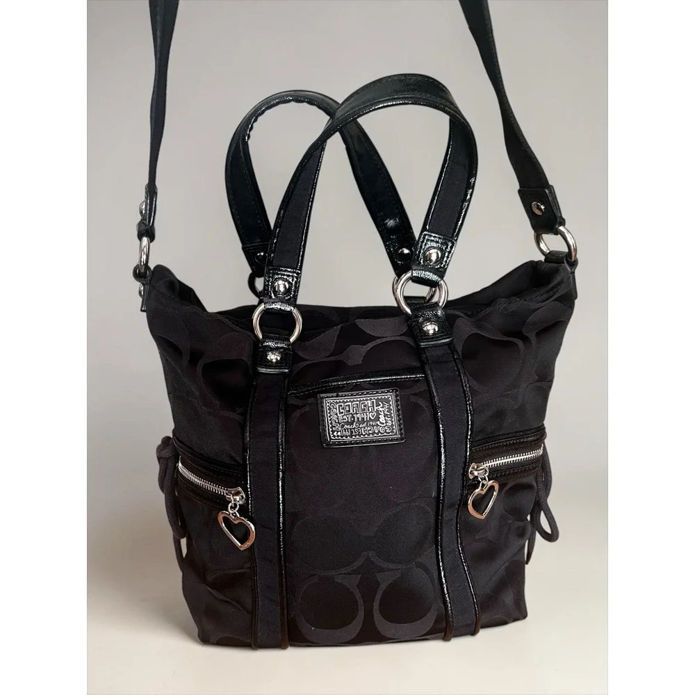 Coach Y2K Poppy Black Signature Fabric and Patent Leather Daisy Tote F20101 🖤